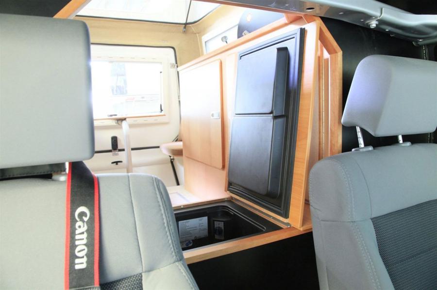  Jeep Wrangler ActionCamper by Thaler Design 2012 года  (фото 27 из 65)